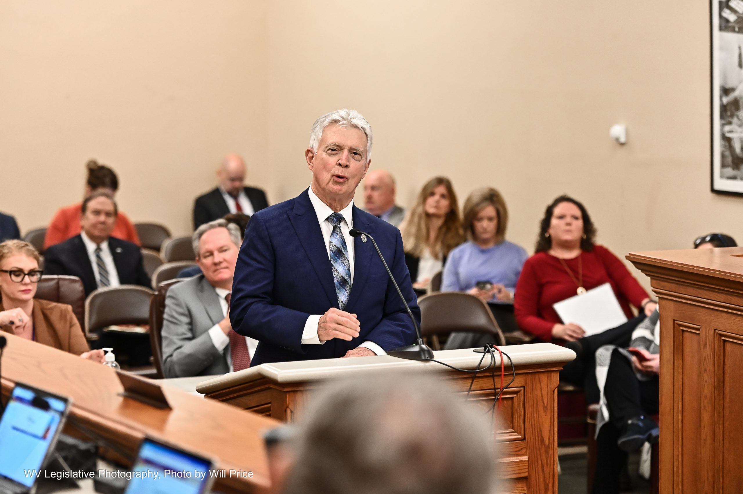 Senate Education moves bill to allow pilot program for nontraditional school week and teacher prep time